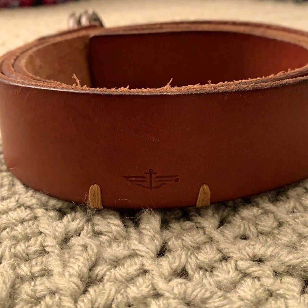 Docker’s Classic Leather Belt